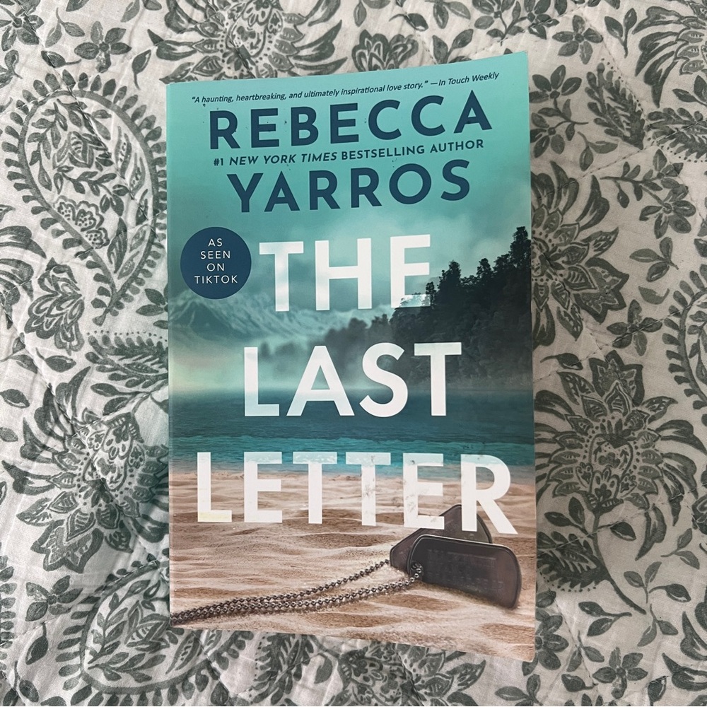 The Last Letter, Rebecca Yarros, Paperback Book, Fiction
